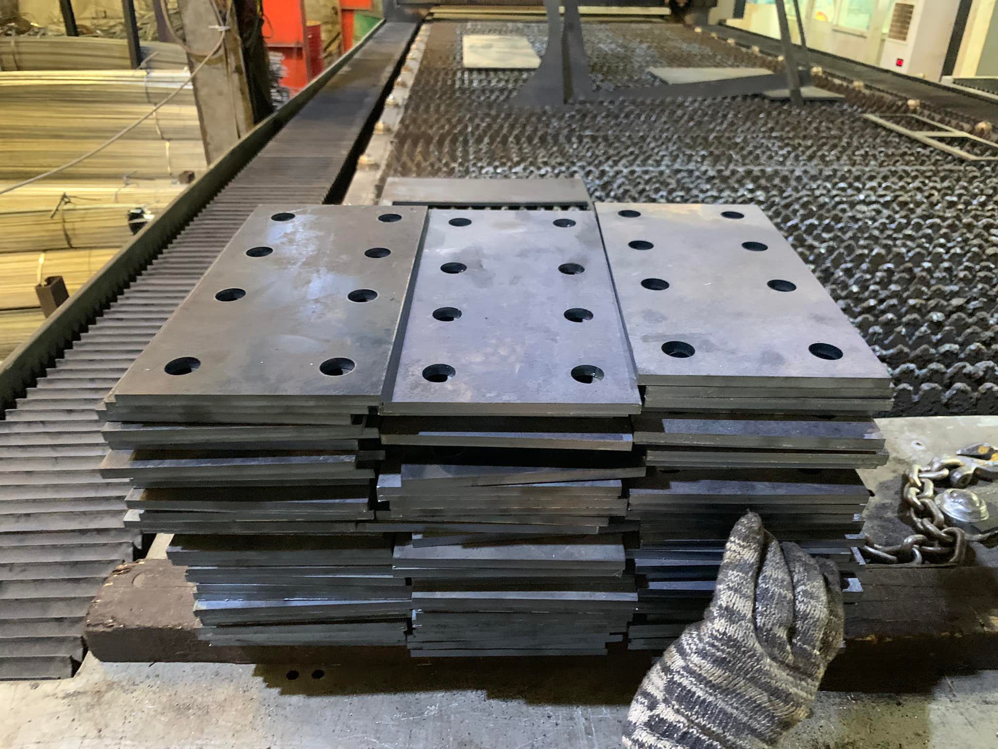 THÉP TẤM BẢN MÃ GIA CÔNG